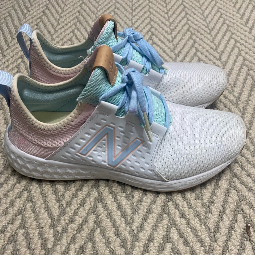 Womens New Balance Shoes size 8.5